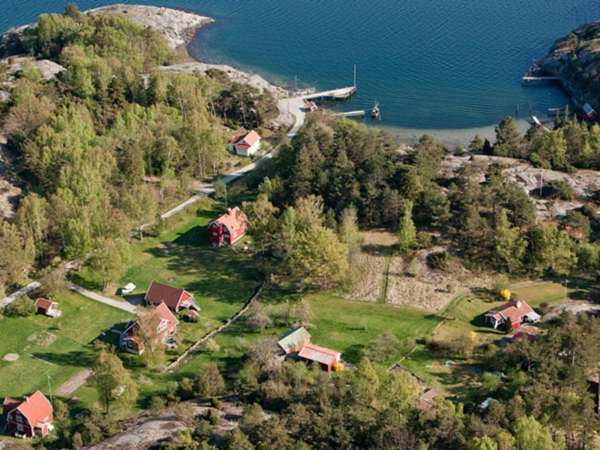 6 Person Holiday Home In Asker N Стенунгсунд Экстерьер фото