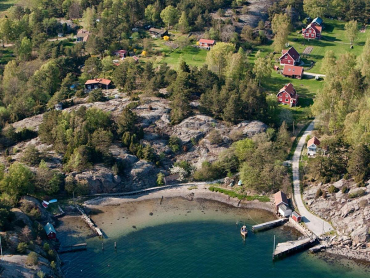 6 Person Holiday Home In Asker N Стенунгсунд Экстерьер фото